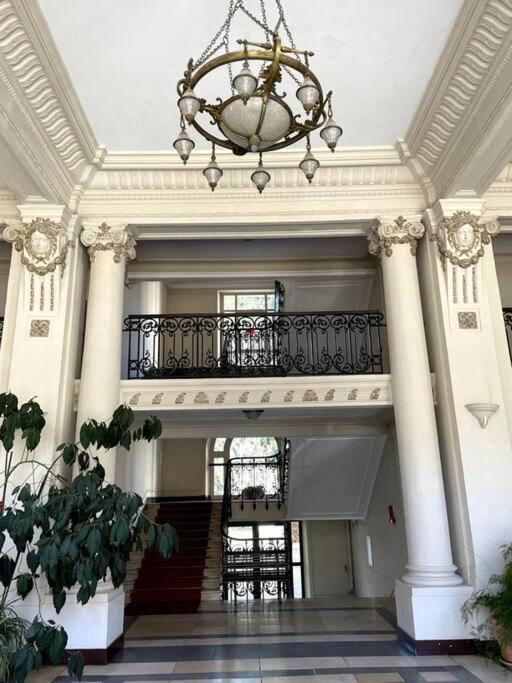 101 Pyrenees Palace Appartement Bagneres-de-Luchon Exterior photo